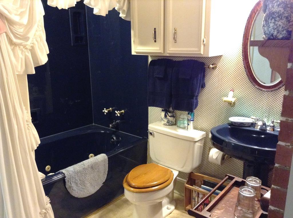2439 Fairfield "A Bed And Breakfast" Shreveport Bilik gambar